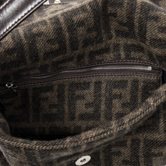 Fendi Baguette - Picture 7 of 9